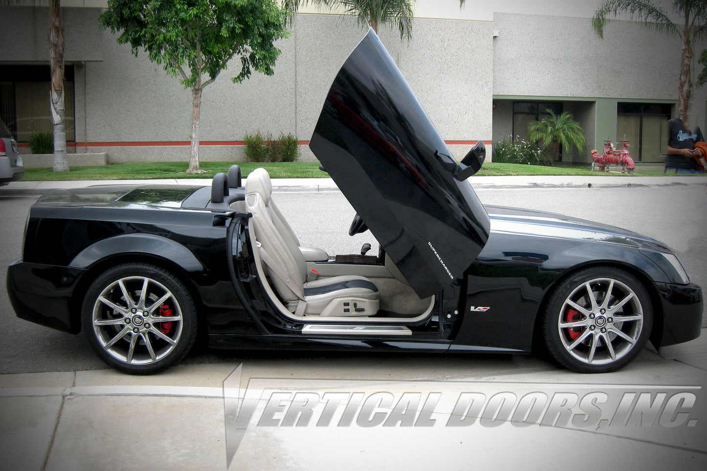 Cadillac XLR 2004-2009 Vertical Doors Kit