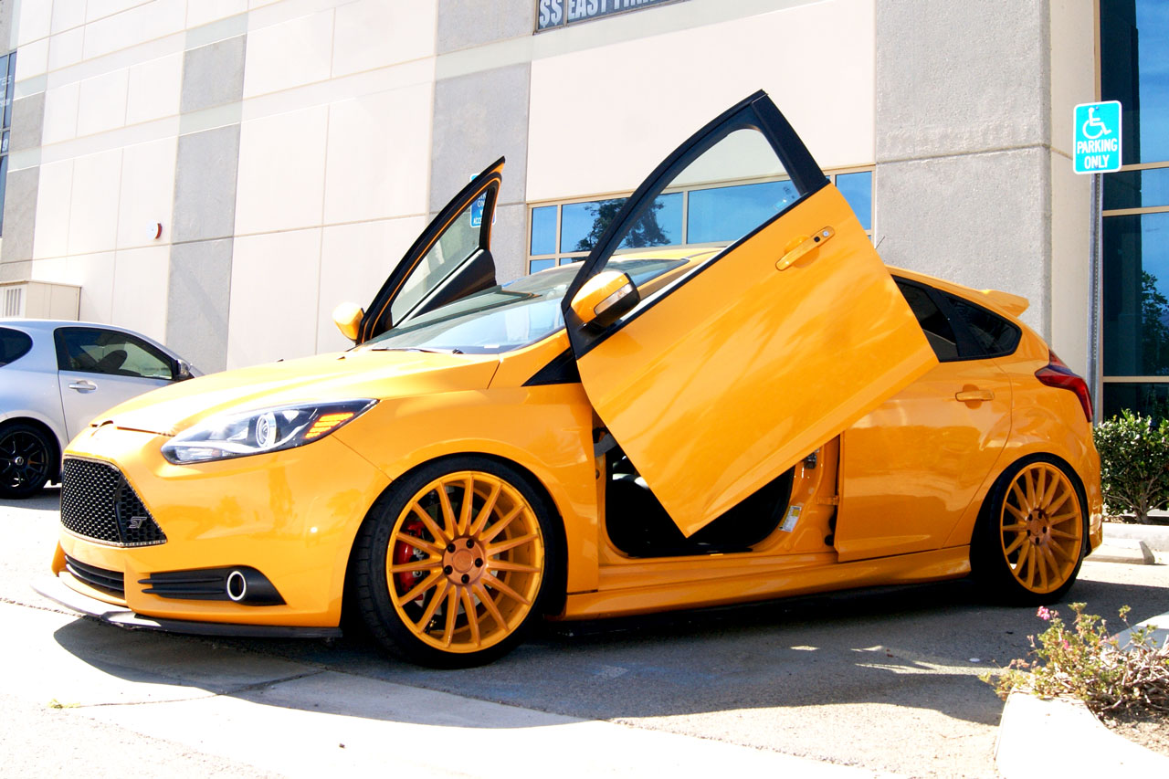Ford Focus 2010-2015 Vertical Lambo Doors Conversion Kit