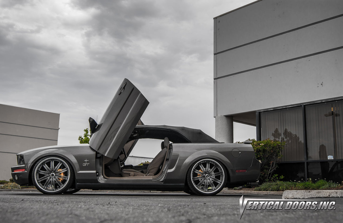 Ford Mustang 2005-2010 Vertical Doors